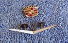 1608003 Gm Nice Original Oem Cadillac Steering Wheel Horn Crest And