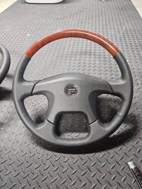 A14-15745-000 Freightliner New Steering Wheel 450mm Blk Woodgrain