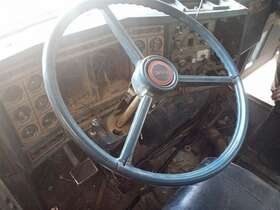 238.gchc80 Gmc 1980 General Steering Column Cracked Wheel