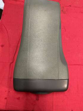 S60-1464-11671 Kenworth S60146411671 S60-1466-00000 Lower Steering Column Bezel 478155