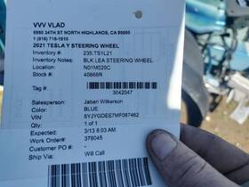 235.ts1l21 Tesla 21 Y Steering Wheel