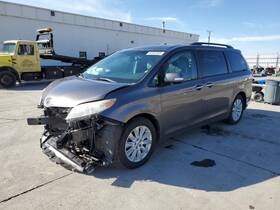 Toyota 235.to1q14 Steering Wheel 2014 Sienna