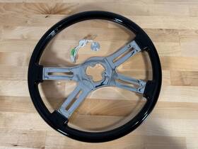 88237 United Pacific 18 Inch Carbon Black Woodgrain Steering Wheel