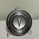 1965 -66 Pontiac Catalina Bonne Steering Wheel Horn Button #9780435. Fixed Price $24.99.