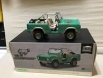 Bronco Twin Peakes Gas Monkey Garage 1976 Ford 4WD Green Light 1/18 19034. Fixed Price $99.99.