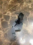 1) Mercedes Benz Oem 25421718 Steering Angle Sensor (used) Fits: S500 2003 W220. Fixed Price $29.99.